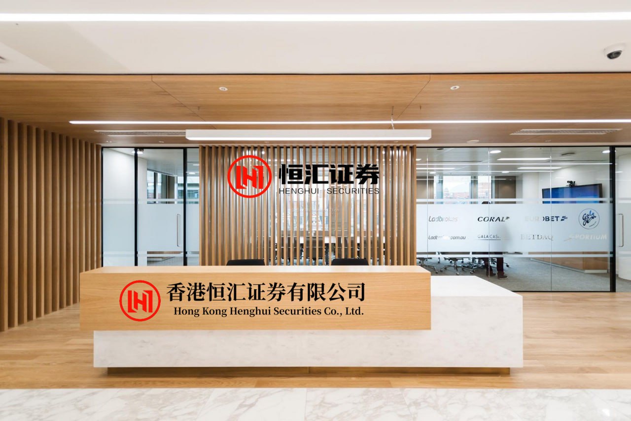 宝牛配 雕塑公园内藏着动人暮春景致